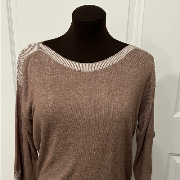 Chico's Taupe Brown Boat Neck Nautical Dolman Sleeve Knit Top Size 1/Medium - Picture 5 of 9